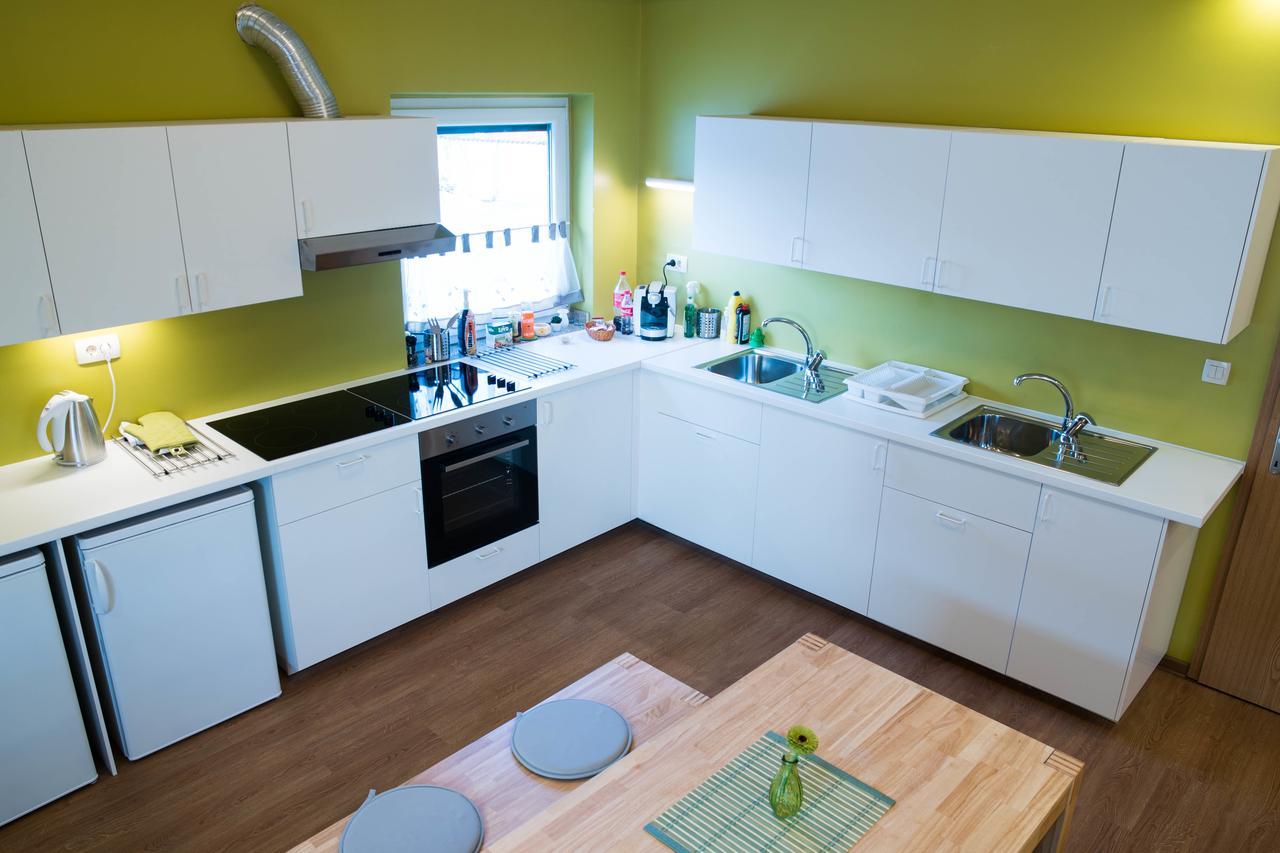 Hostel Hisa Na Travniku Dob ภายนอก รูปภาพ